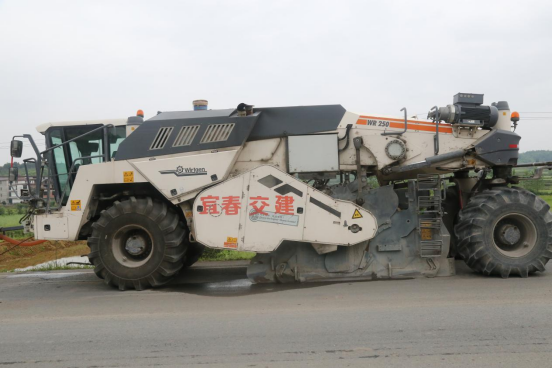 维特根路面冷再生机